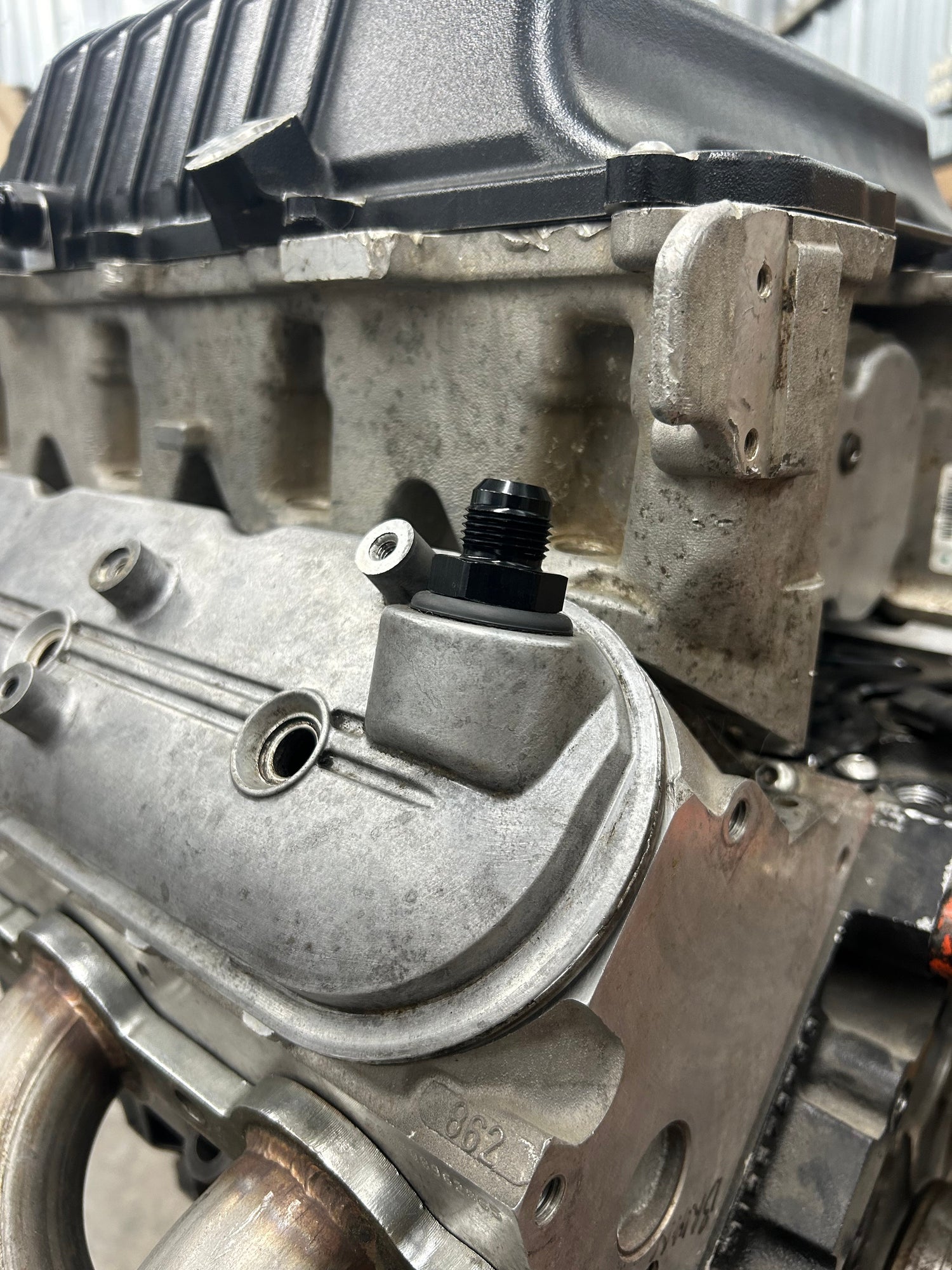 8 AN Push in Fitting for Factory GM LS Valve cover grommet - Motion Raceworks