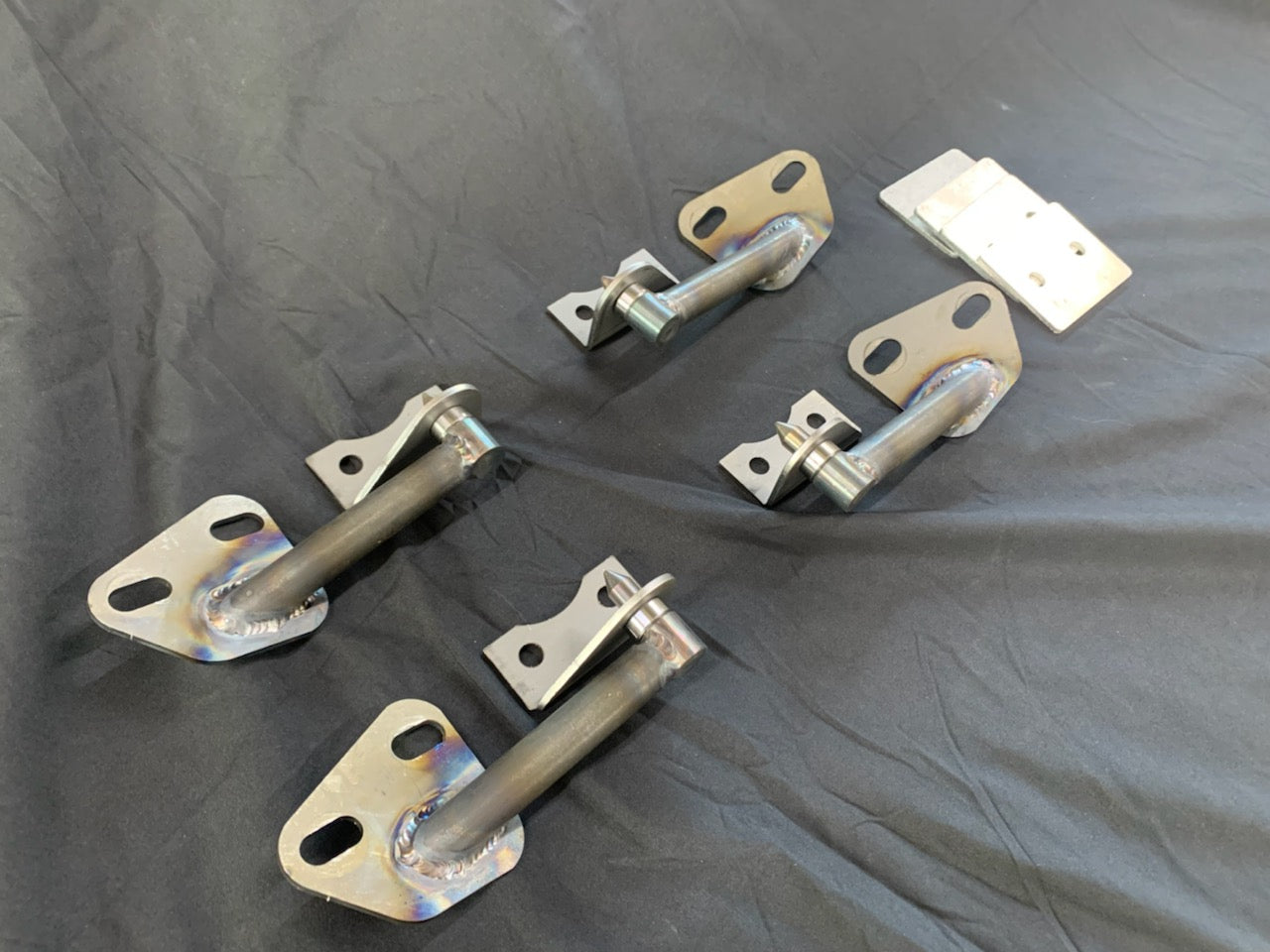 Door Hinges 70-81 Camaro